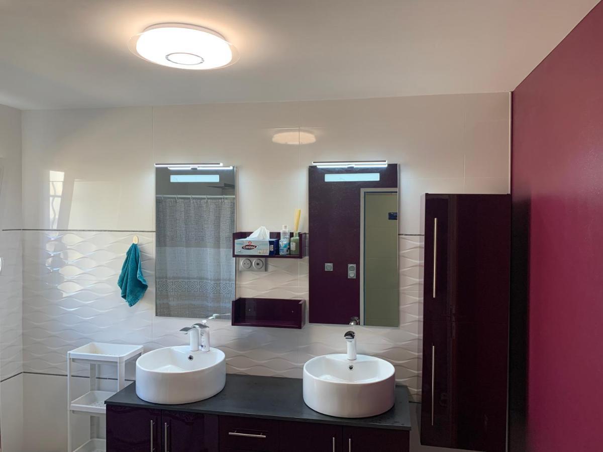 Chambre Privee/Climatisee+Tv /Petit Dejeuner Inclu/Tout Confort Nevers Exterior foto
