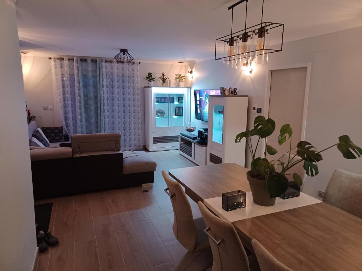 Chambre Privee/Climatisee+Tv /Petit Dejeuner Inclu/Tout Confort Nevers Exterior foto